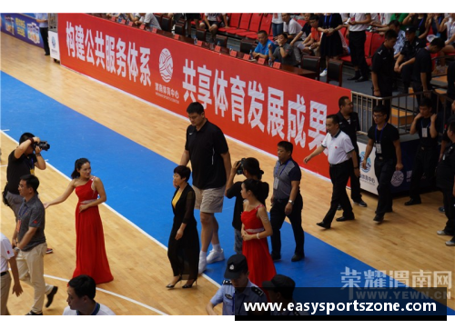 YY易游体育姚明参与公益活动，送温暖到贫困学子心中